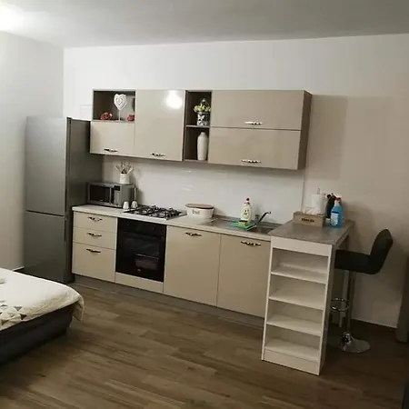 Apartment Apartman N&i *