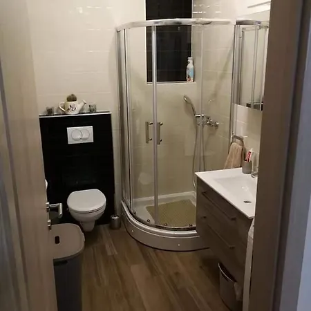 Apartman N&i Apartment